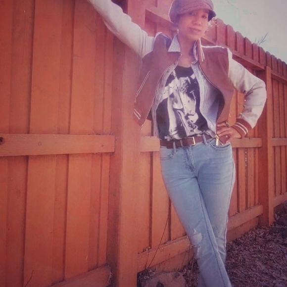 Meet your Posher, Christina - Picture 6 of 7